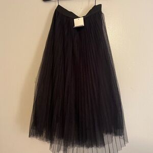 Black Tulle Midi Skirt-NWT